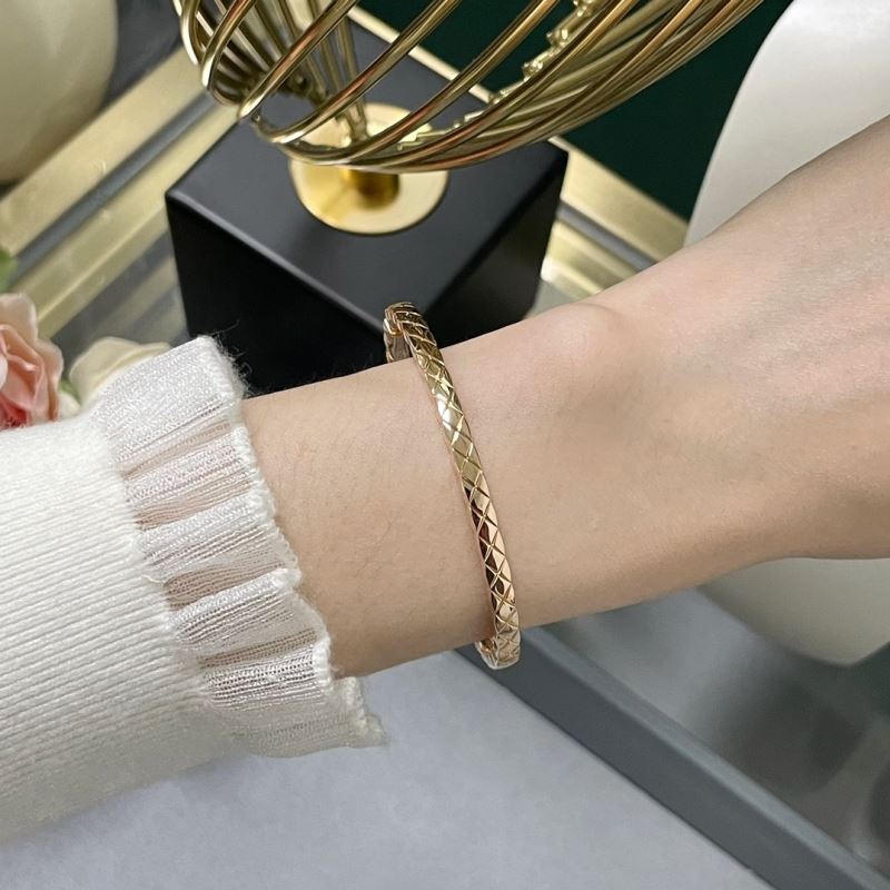 Ch**el bracelets